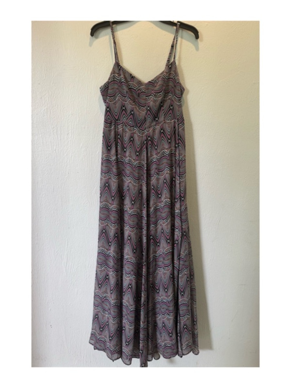 SANS SOUCI Women Layer Slits Maxi
Dress Size L Geometric Chiffon
Sweetheart Neck